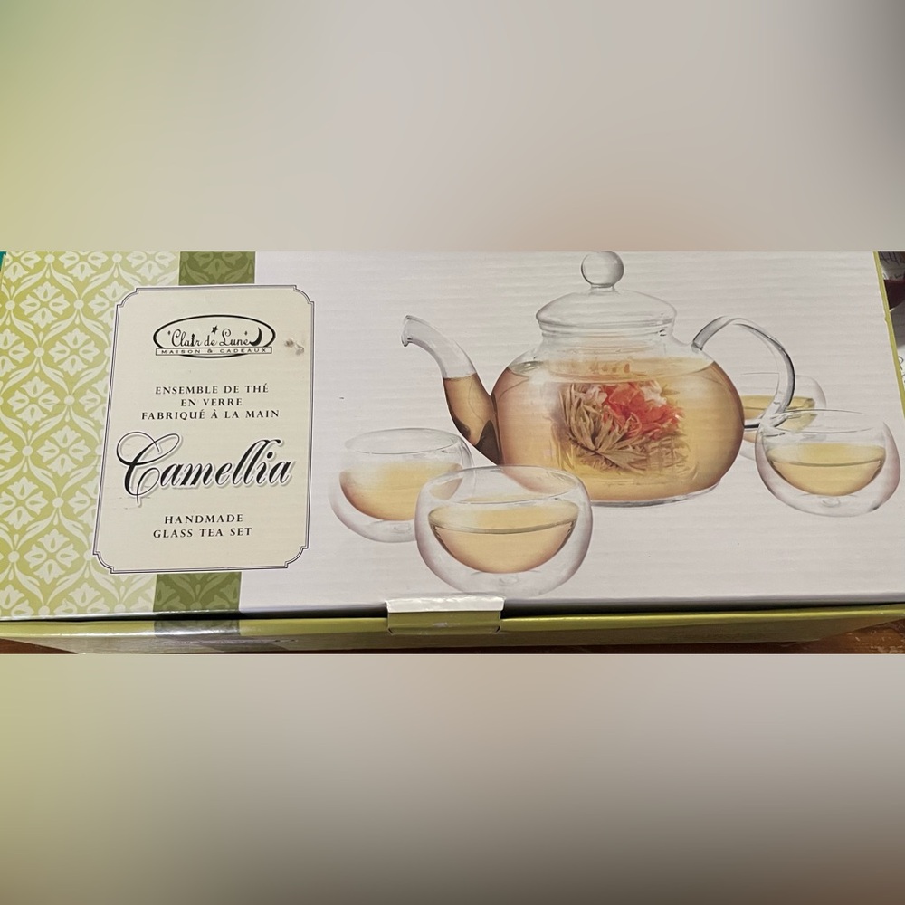 New Clair De Lune Camellia Handmade Glass Teapot Set  Of 6 40oz Infuser Warmer